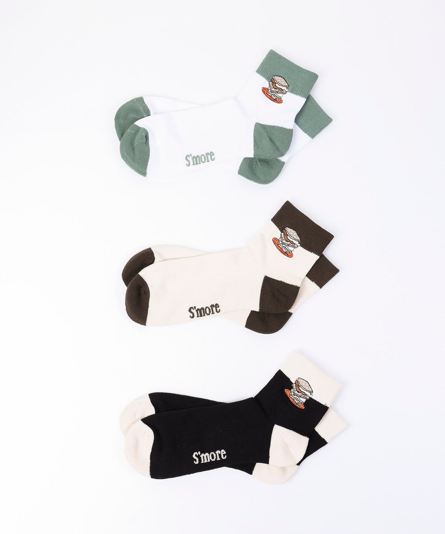 Campfire Treat Embroidery Socks キャンプファイヤートリート刺繍ソックス