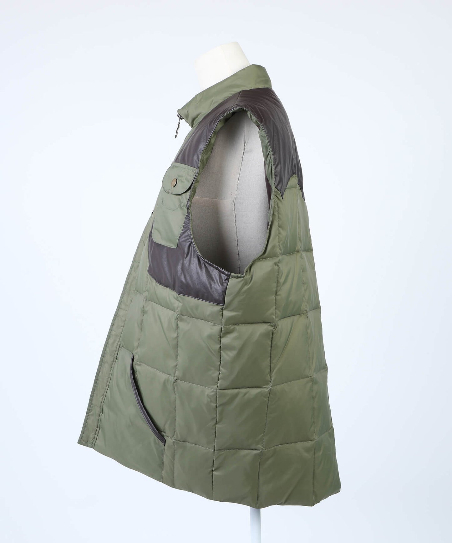 QUILTING DOWN VEST