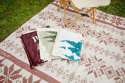 スモア イラストレーションブランケット (ザベアーズソロキャンピング)【S'more illustration blanket（The Bear's Solo Camping）】