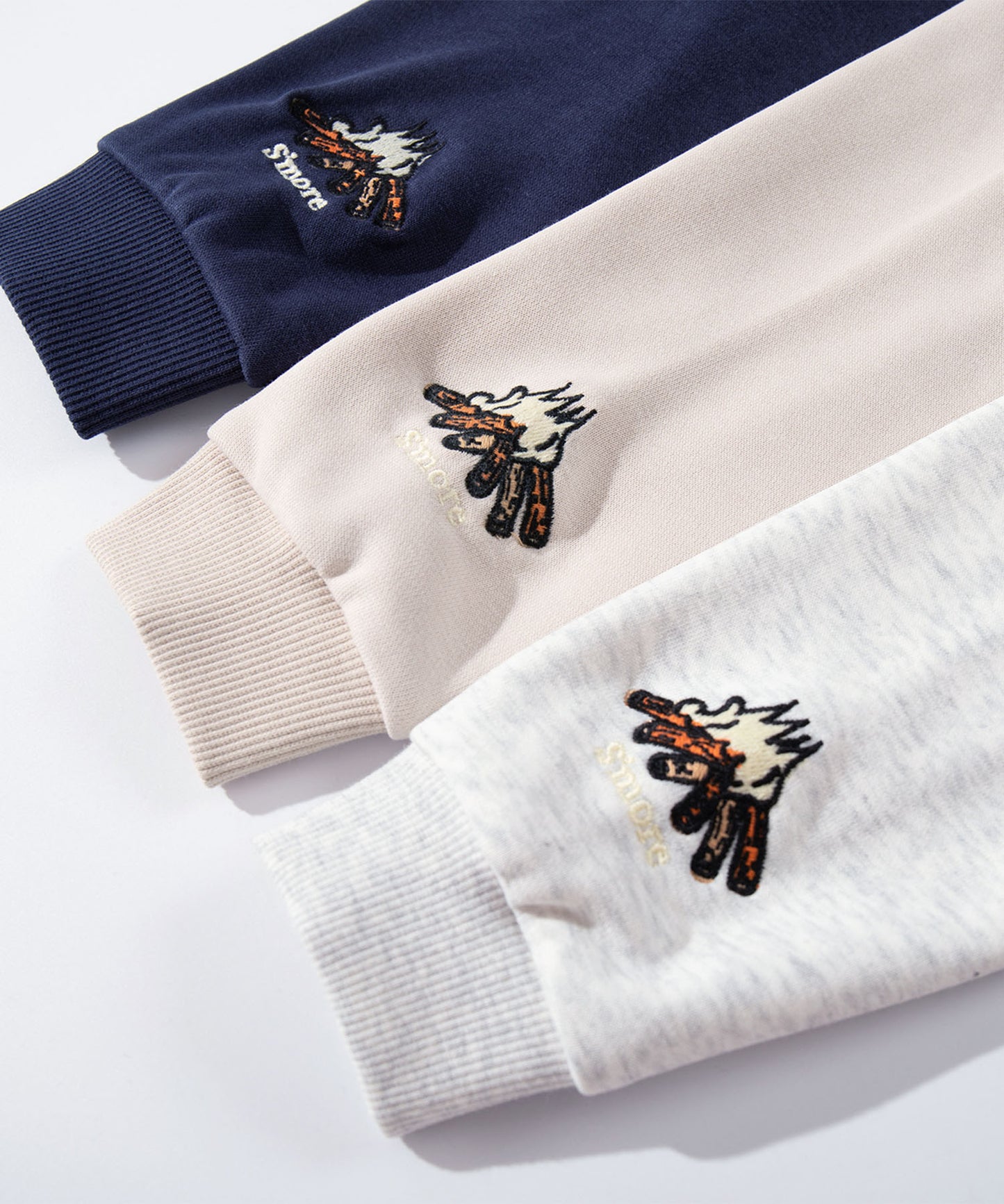 S'more  Campfire Treat Embroidery Sweat キャンプファイヤートリート刺繍スウェット KIDS