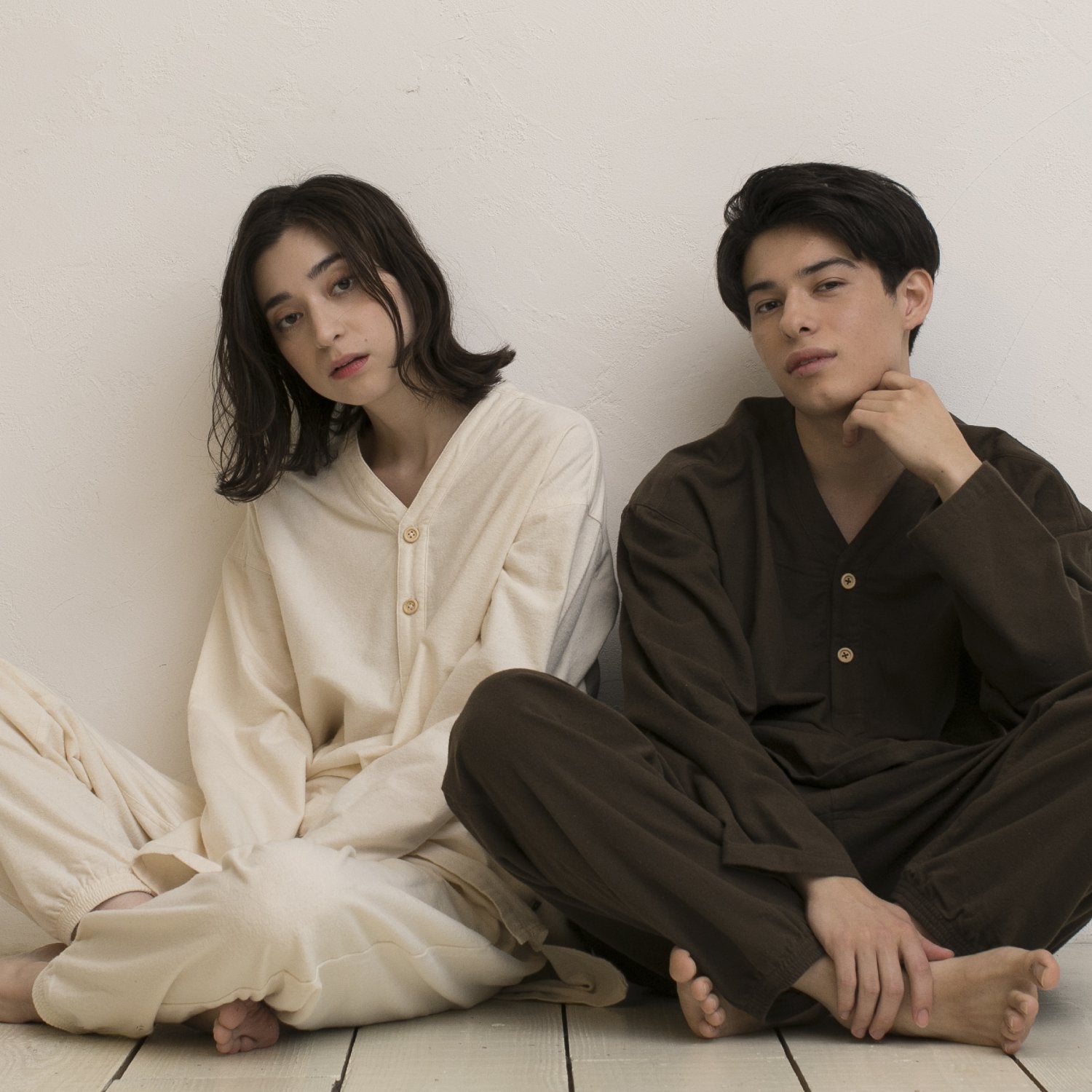 【春応援第二弾 50％OFF　開催期間:3/1～4/3】V NECK SLEEPING SHIRTS