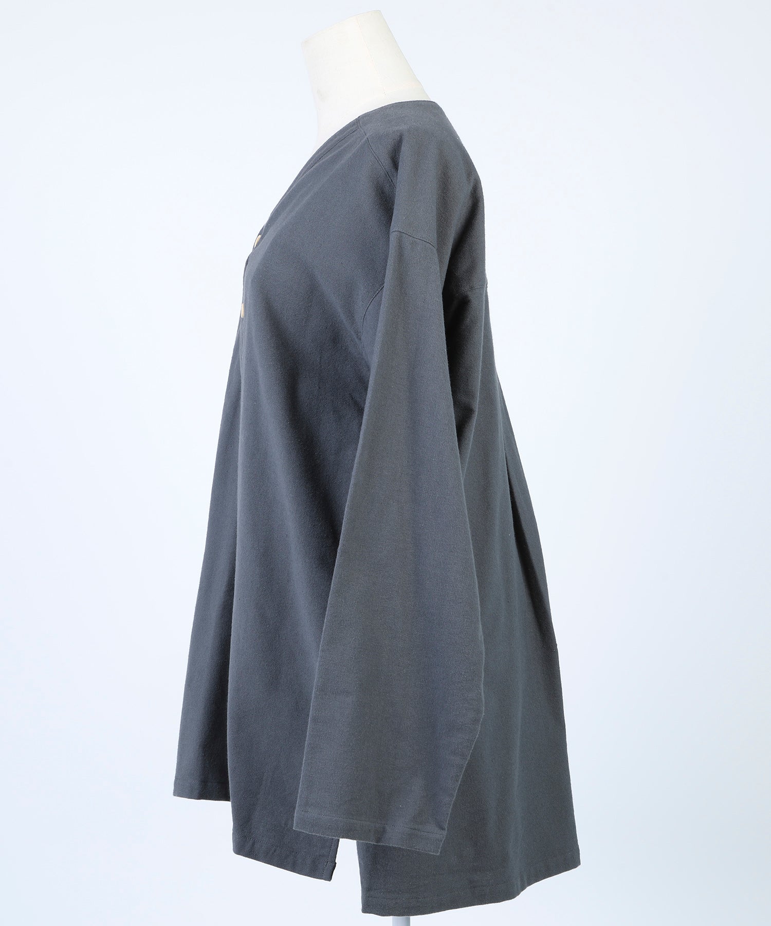 【春応援第二弾 50％OFF　開催期間:3/1～4/3】V NECK SLEEPING SHIRTS