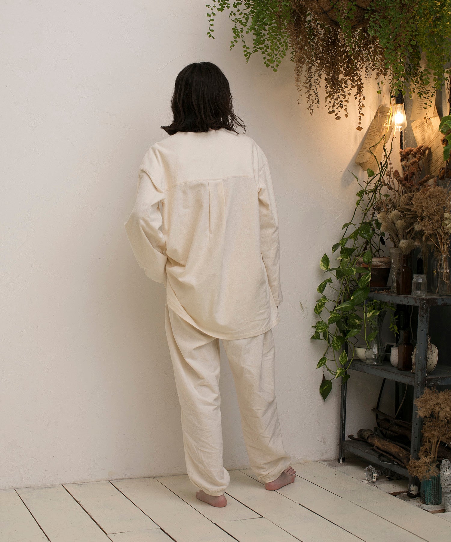 【春応援第二弾 50％OFF　開催期間:3/1～4/3】V NECK SLEEPING SHIRTS