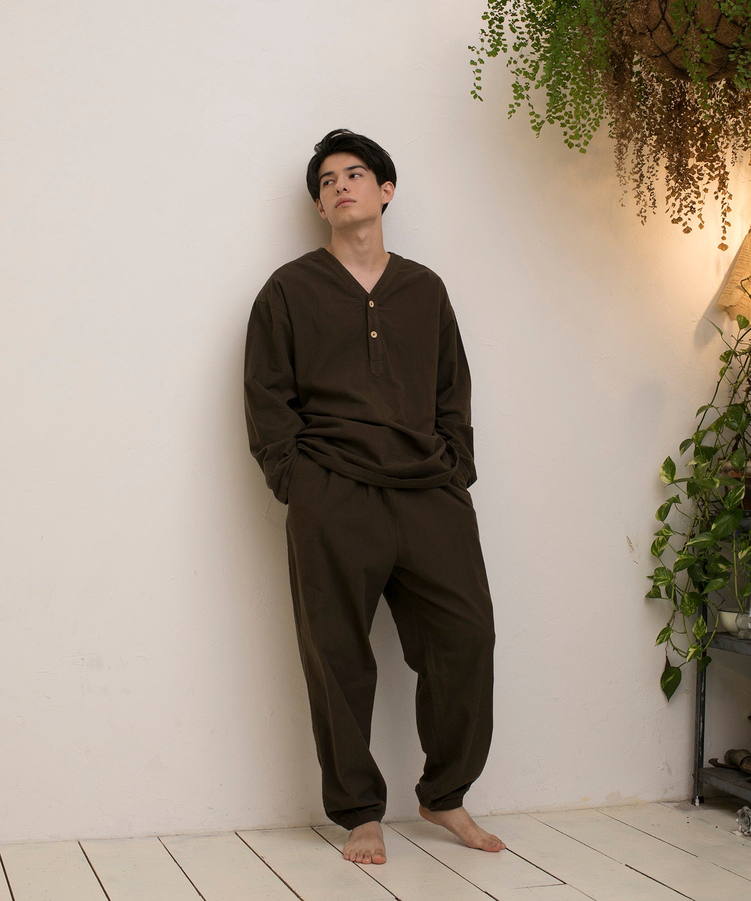 【春応援第二弾 50％OFF　開催期間:3/1～4/3】V NECK SLEEPING SHIRTS