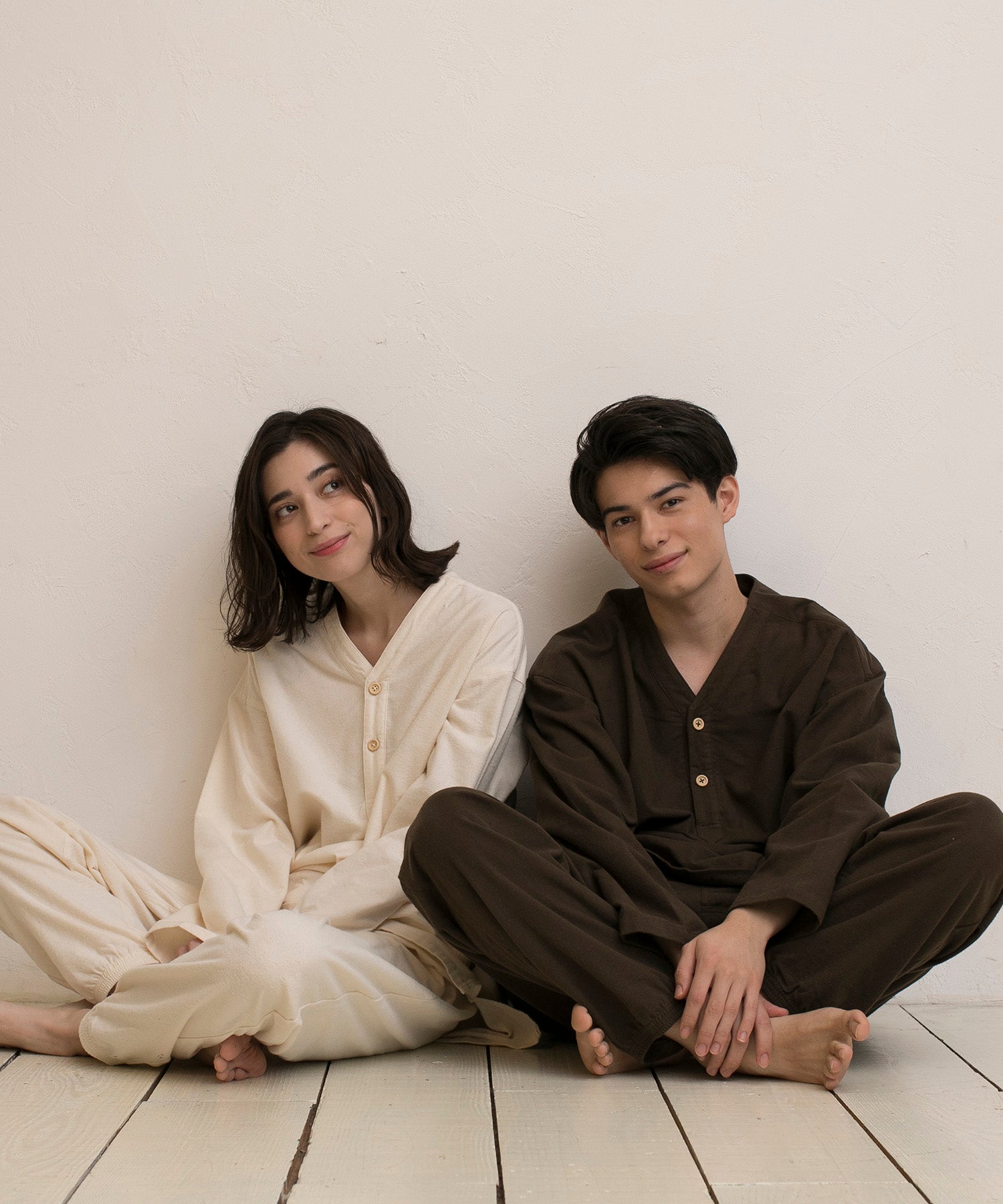 【春応援第二弾 50％OFF　開催期間:3/1～4/3】V NECK SLEEPING SHIRTS